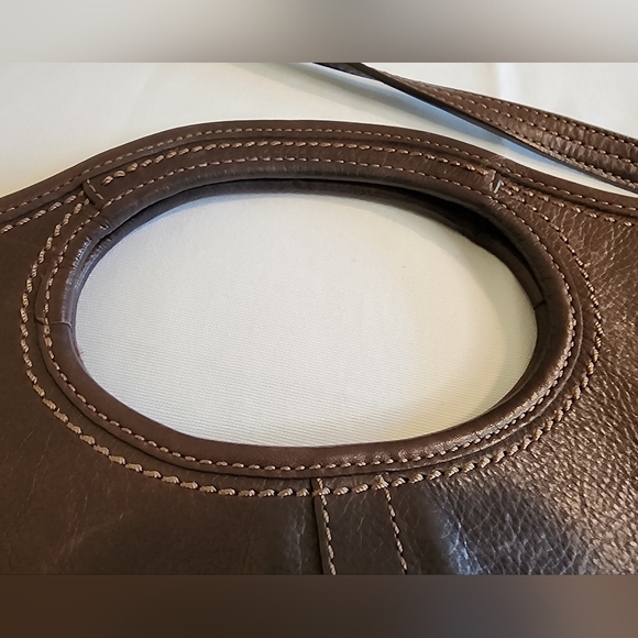 PW9.  Coach convertible purse - Picture 10 of 16